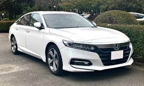 Used 2018 Honda Accord for sale in Abu Dhabi