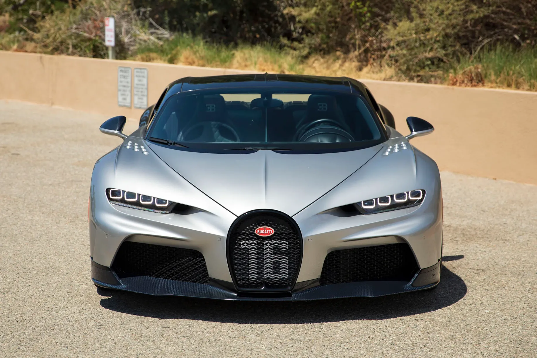 Used 2022 Bugatti Chiron for sale in Ajman