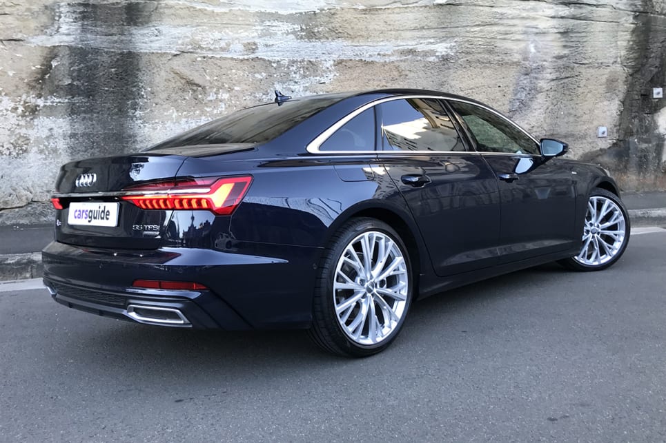 Used 2018 Audi A6 for sale in Dubai