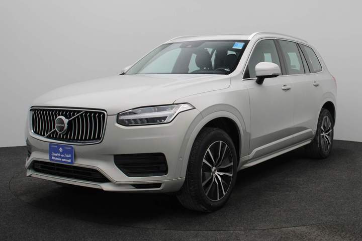 Used 2022 Volvo XC90 for sale in Dubai