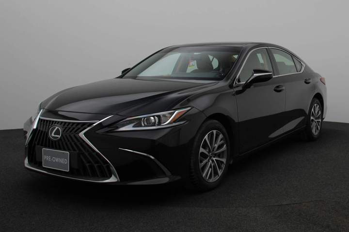 Used 2023 Lexus ES350 for sale in Dubai