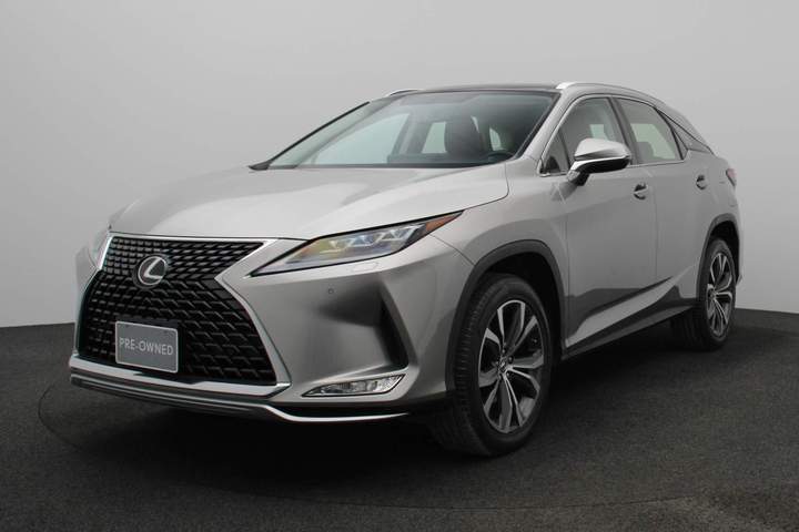 Used 2022 Lexus RX350 for sale in Dubai