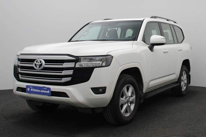 Used 2022 Toyota Land Cruiser for sale in Dubai