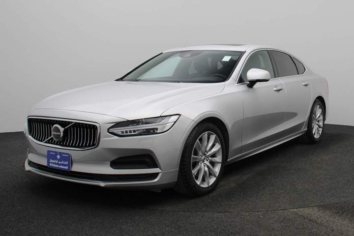 Used 2021 Volvo S90 for sale in Dubai