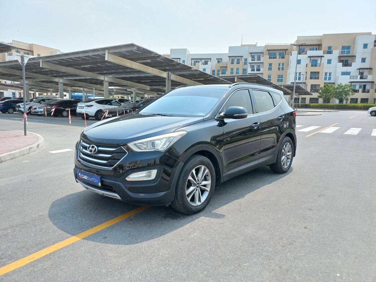 Used 2024 Hyundai Santa Fe for sale in Dubai